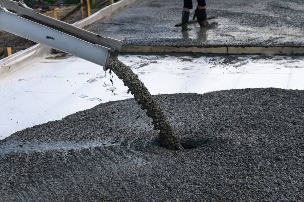Best Concrete Pool Decks in Rossmoor, CA